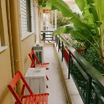Rhodes Backpackers Boutique Hostel And Apartments